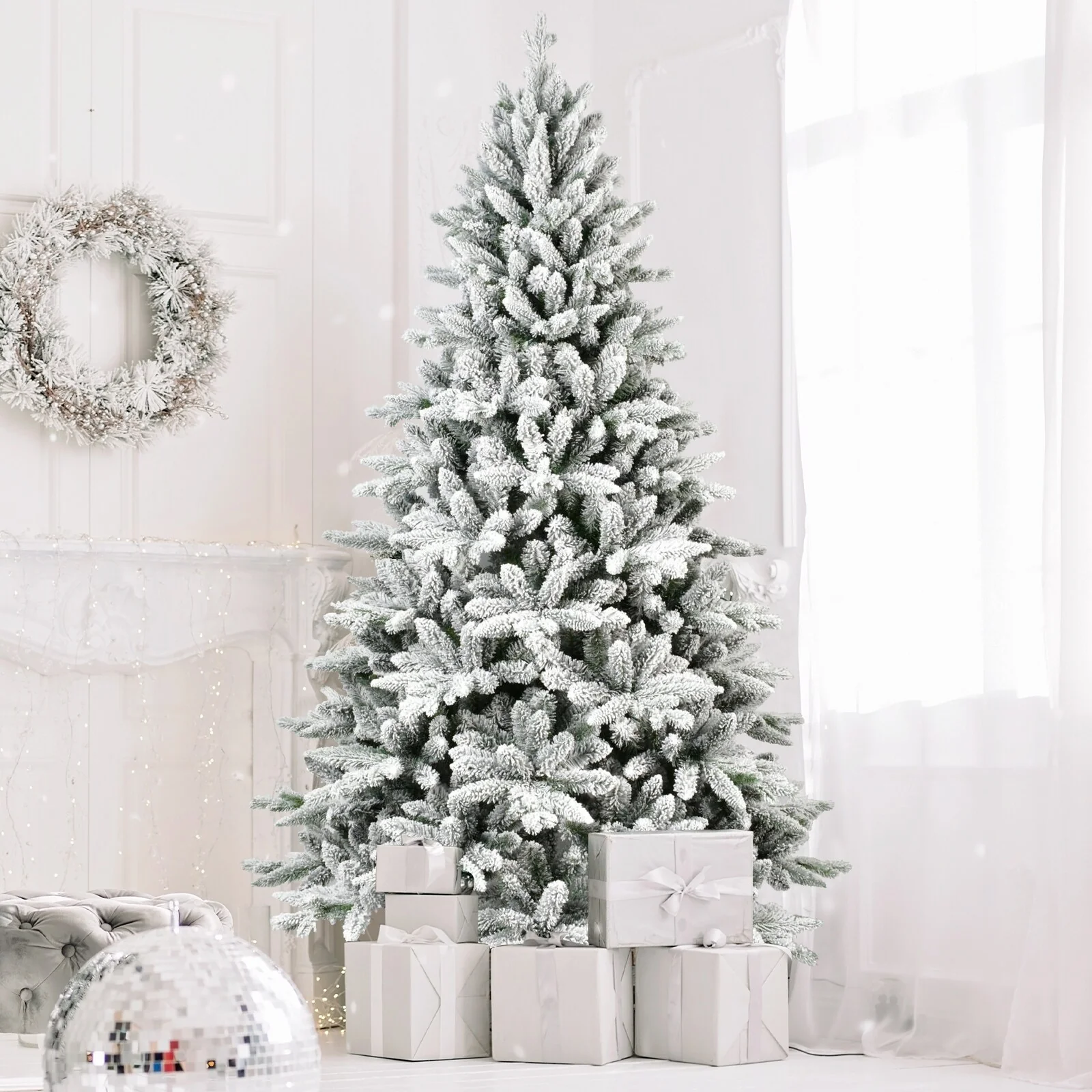 Lifelike Snow-Flocked PE & PVC Christmas Tree with Hinged Structure and Secure Metal Base