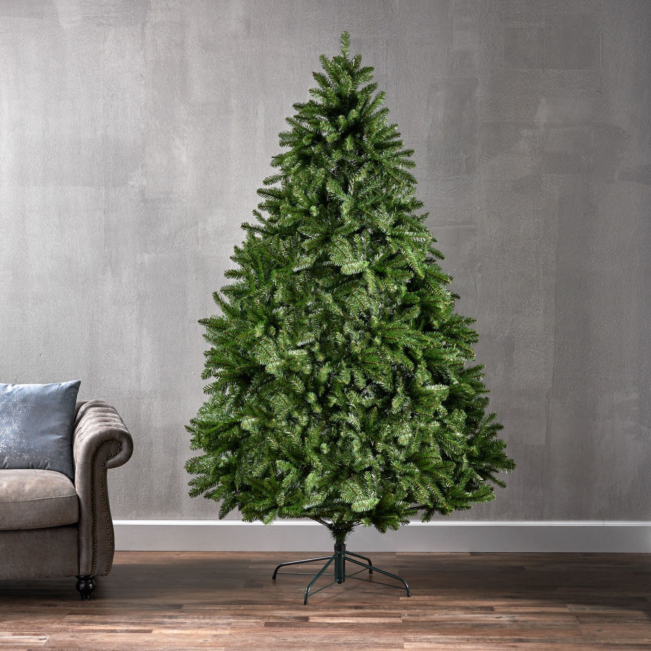 7ft Unlit Norway Christmas Tree with 2231 Tips and Durable Iron Stand