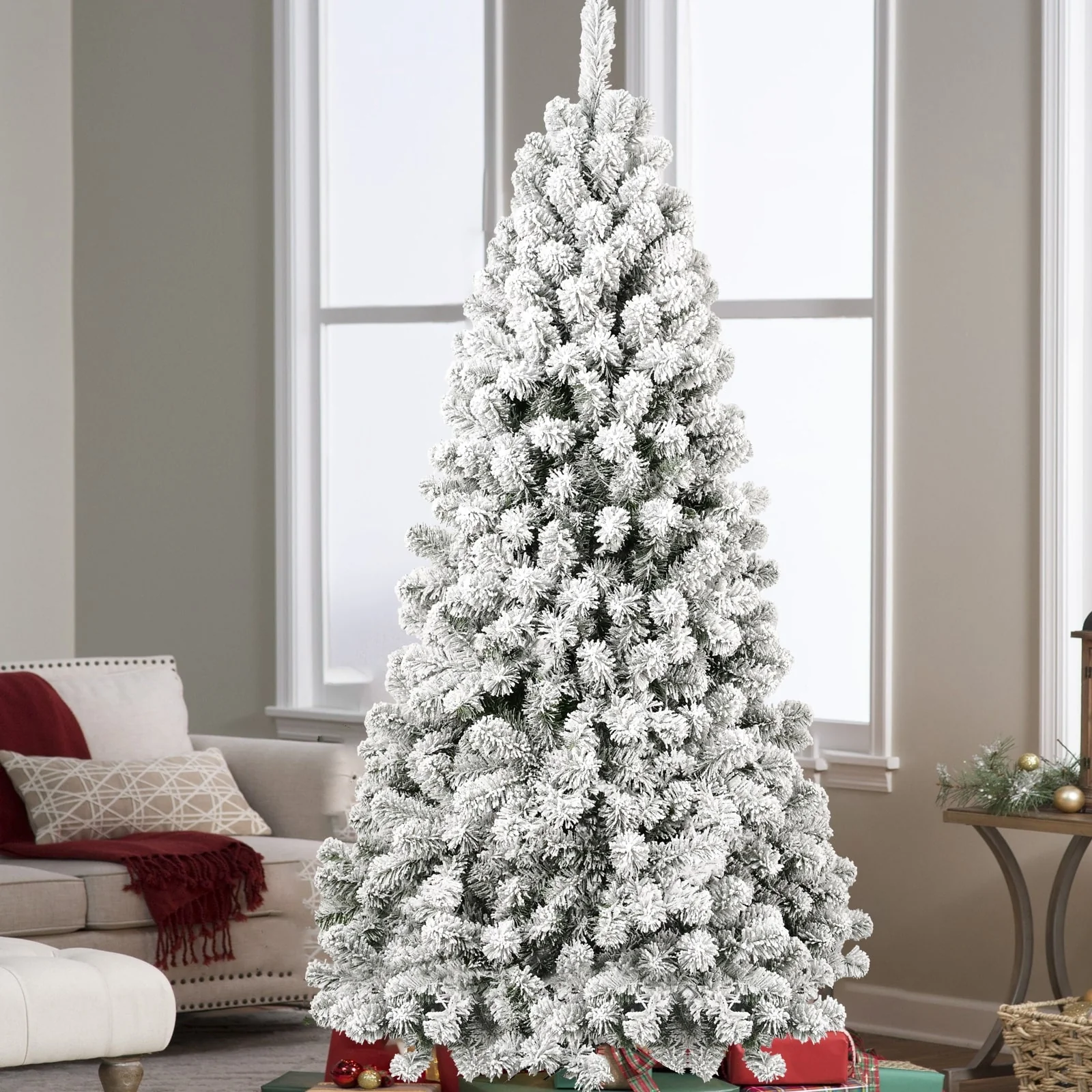 Snow-Flocked Pre-Lit Christmas Tree with Memory Wire Tips and 300-400 Warm Lights, Easy Setup for Indoor Holiday Display