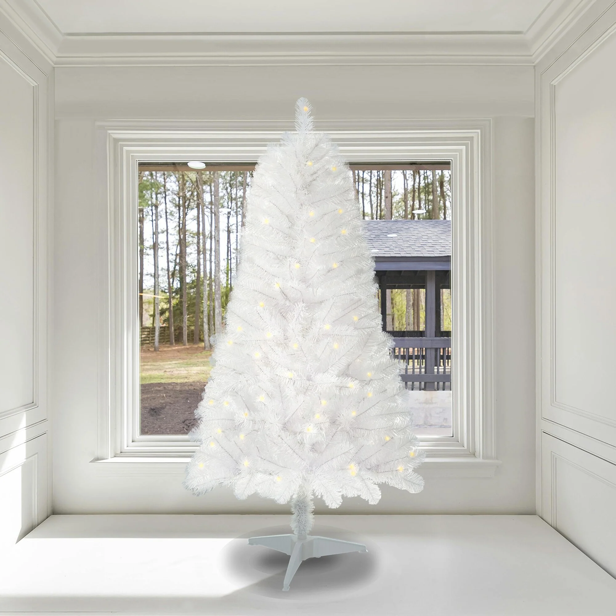 Indoor 4ft Pre-Lit Norwood Spruce Christmas Tree with Fade-Resistant PVC and 100 Warm LED Lights for Home or Office